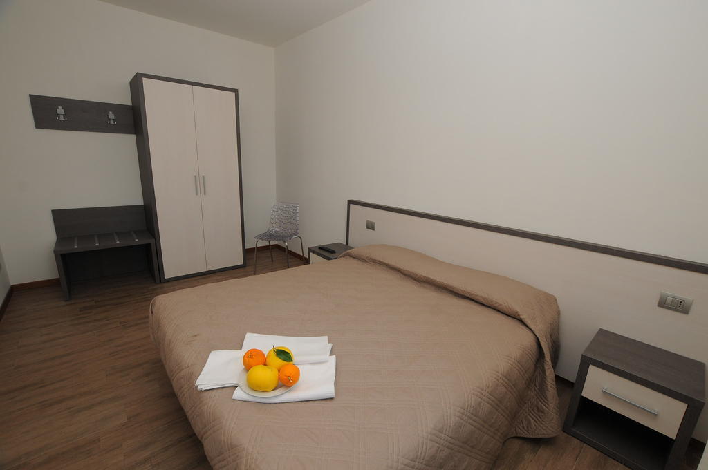 Hotel Renato Sesto San Giovanni Room photo